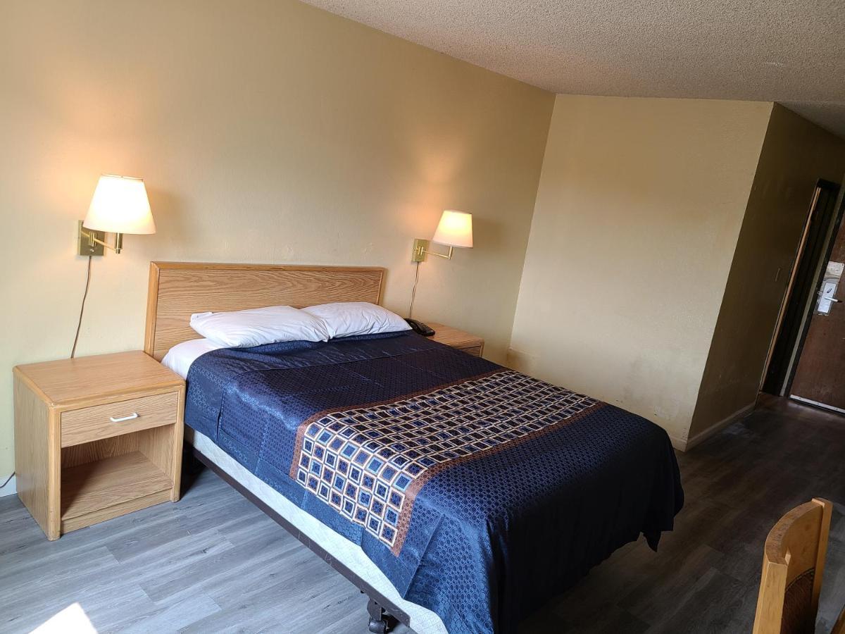 Travelodge By Wyndham Stockton Eksteriør billede