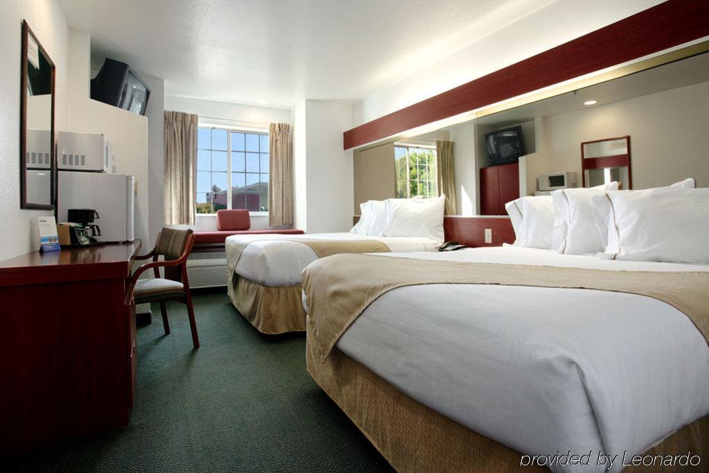 Travelodge By Wyndham Stockton Eksteriør billede